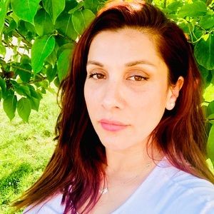 Meet your Posher, Amna